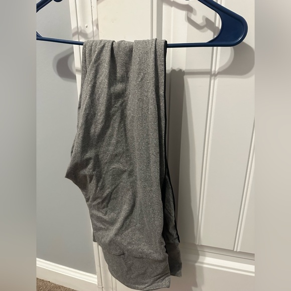 Two pieces - Picture 3 of 8